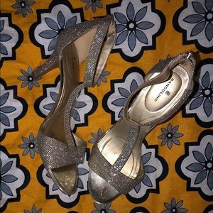 Bandolino Sparkly Silver Heels
